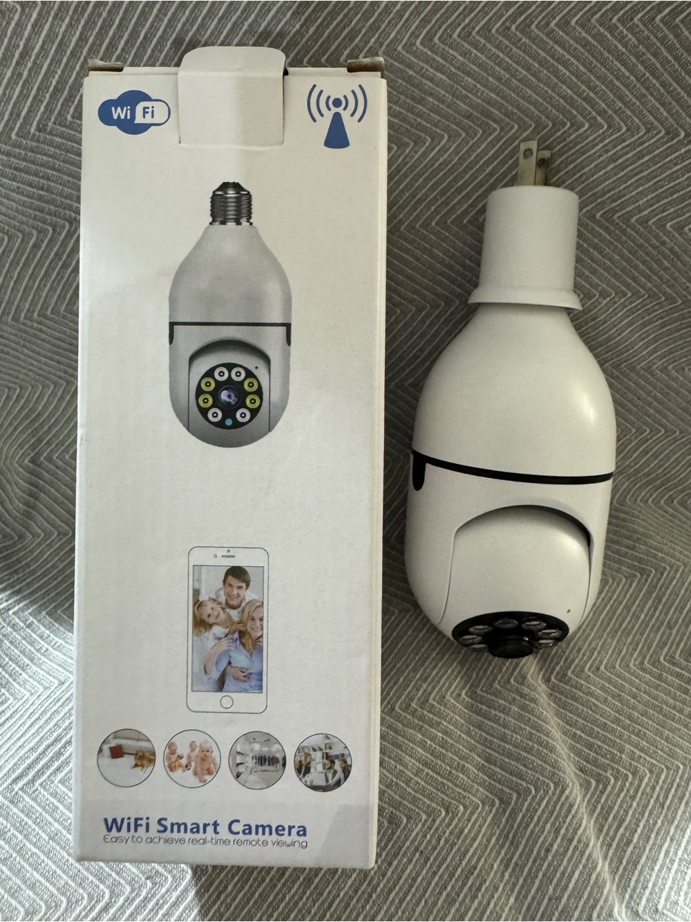 WiFi Smart Bulb Camera - Universal - Picture 6 of 6